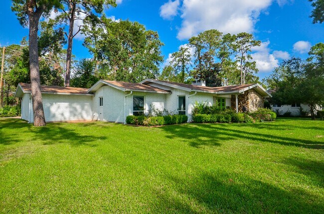 Building Photo - 1101 Guinea Dr