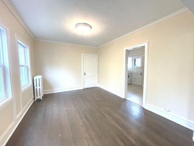 Interior Photo - 3807 N Prospect