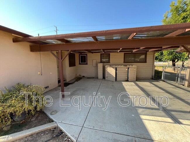 Building Photo - 228 W Teapot Dome Ave