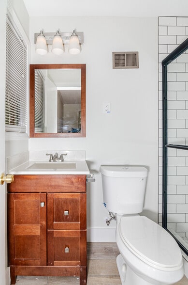 Building Photo - 1416 Hilltop Dr