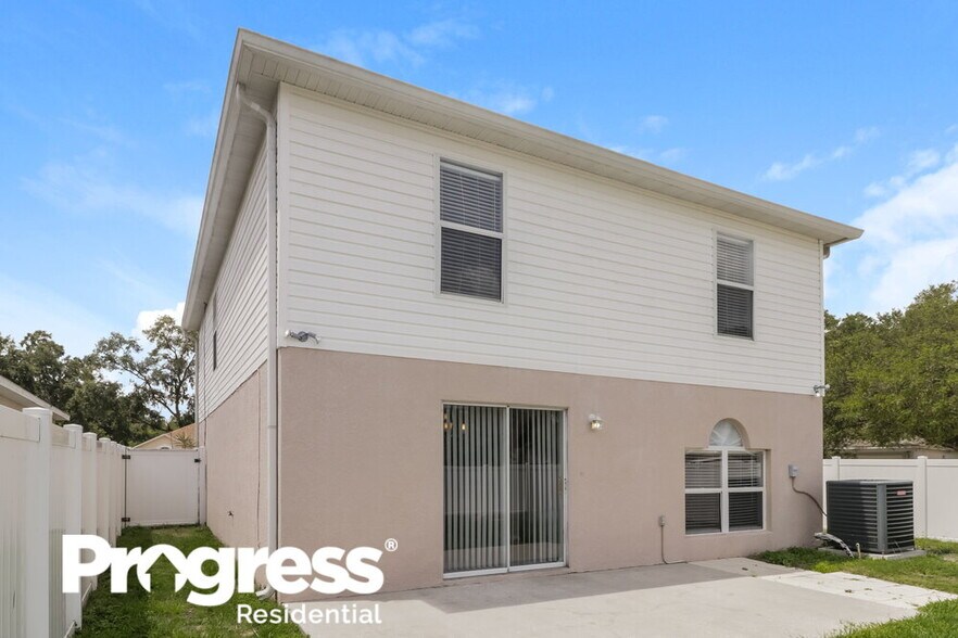 Building Photo - 30249 Birdhouse Dr