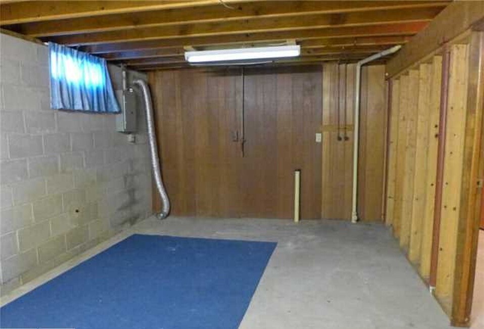 Basement (Washer/Dryer Included) - 2110 park lane