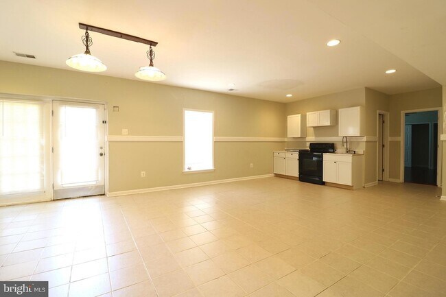 Building Photo - 22078 Vantage Pointe Pl