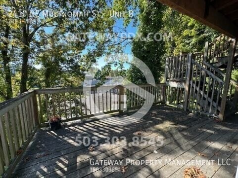 Building Photo - 2410 NE Multnomah St