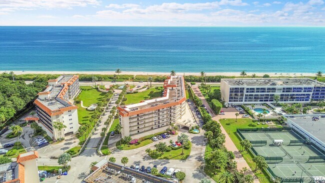 Building Photo - 2871 N Ocean Blvd
