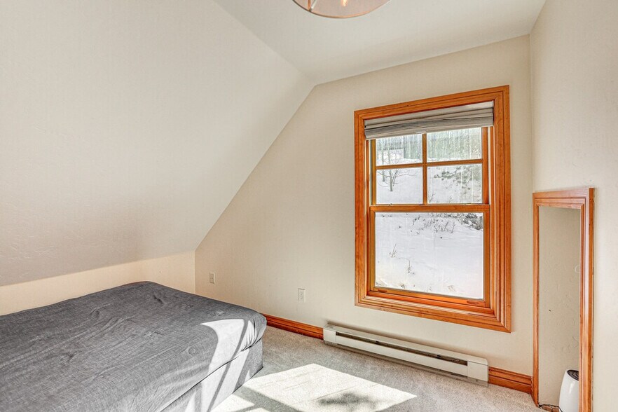 Building Photo - 304 N Main St