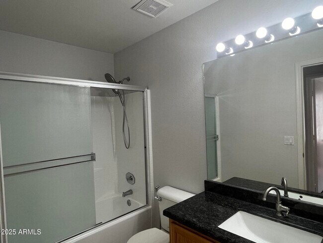 Building Photo - 1171 W Goldfinch Way