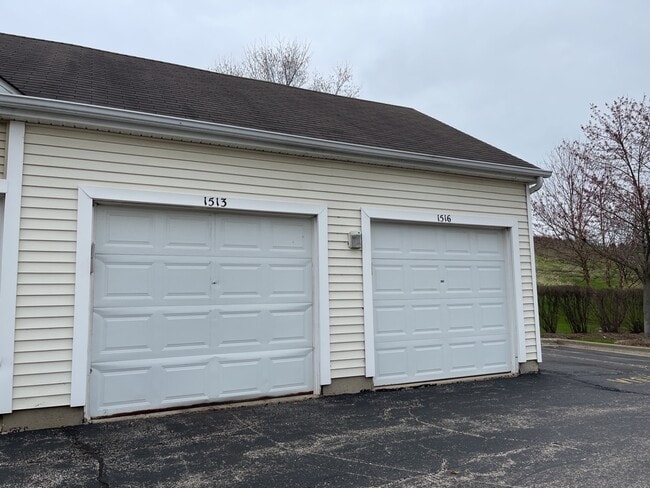 Building Photo - 1517 Silverstone Dr