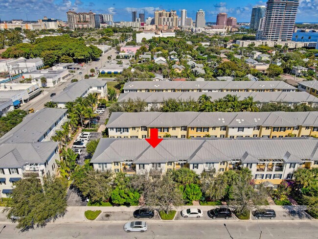 Building Photo - 343 Flamingo Dr