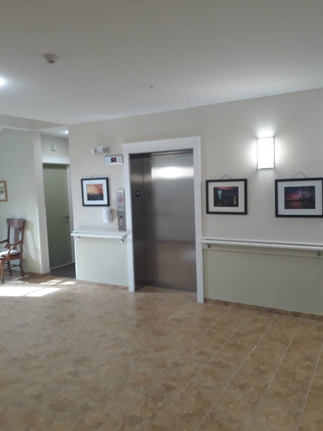 Interior Photo - 21 Station Rd