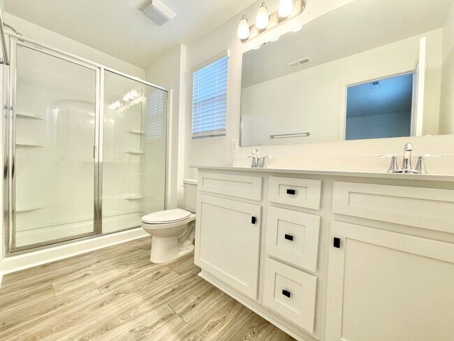 Building Photo - 3 br Paired Home minutes from I-77 and I-40 Tour today! MOVE IN SPECIAL