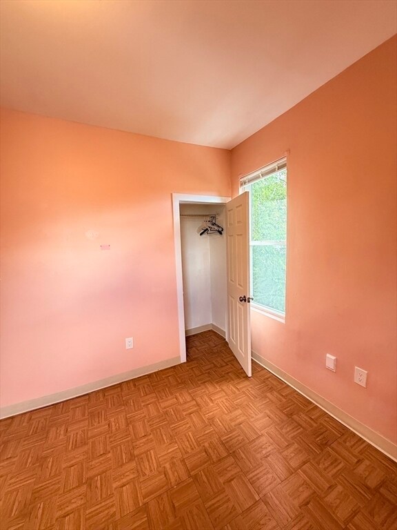 Building Photo - 154 Stanwood St