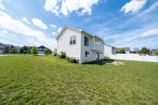 Building Photo - 17318 Encina Path