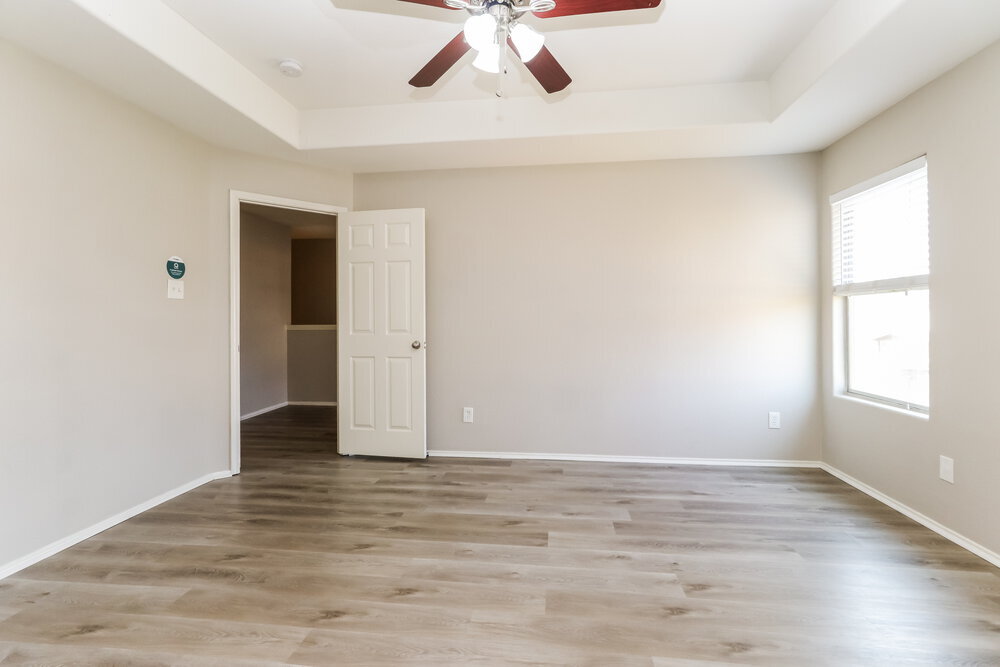 Building Photo - 16770 N Thrasher Dr