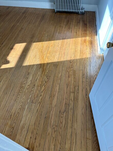 Bedroom #1 - 16 Tecumseh Street