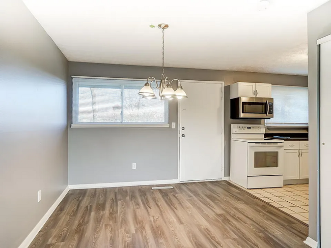 Building Photo - 3 Bedroom, 2 Bath Ranch Home with Garage and Fenced Yard in Huber Heights