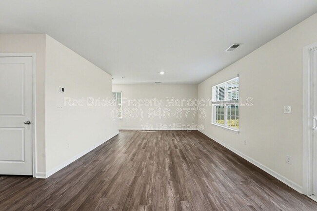 Building Photo - 7847 Whispering Strm Dr