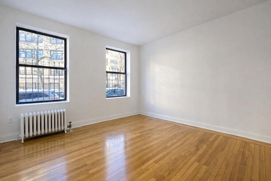 Building Photo - 664 W 163rd St