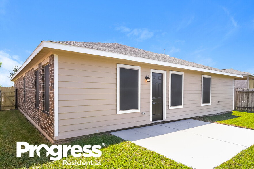Building Photo - 135 Tonkawa Canyon Dr