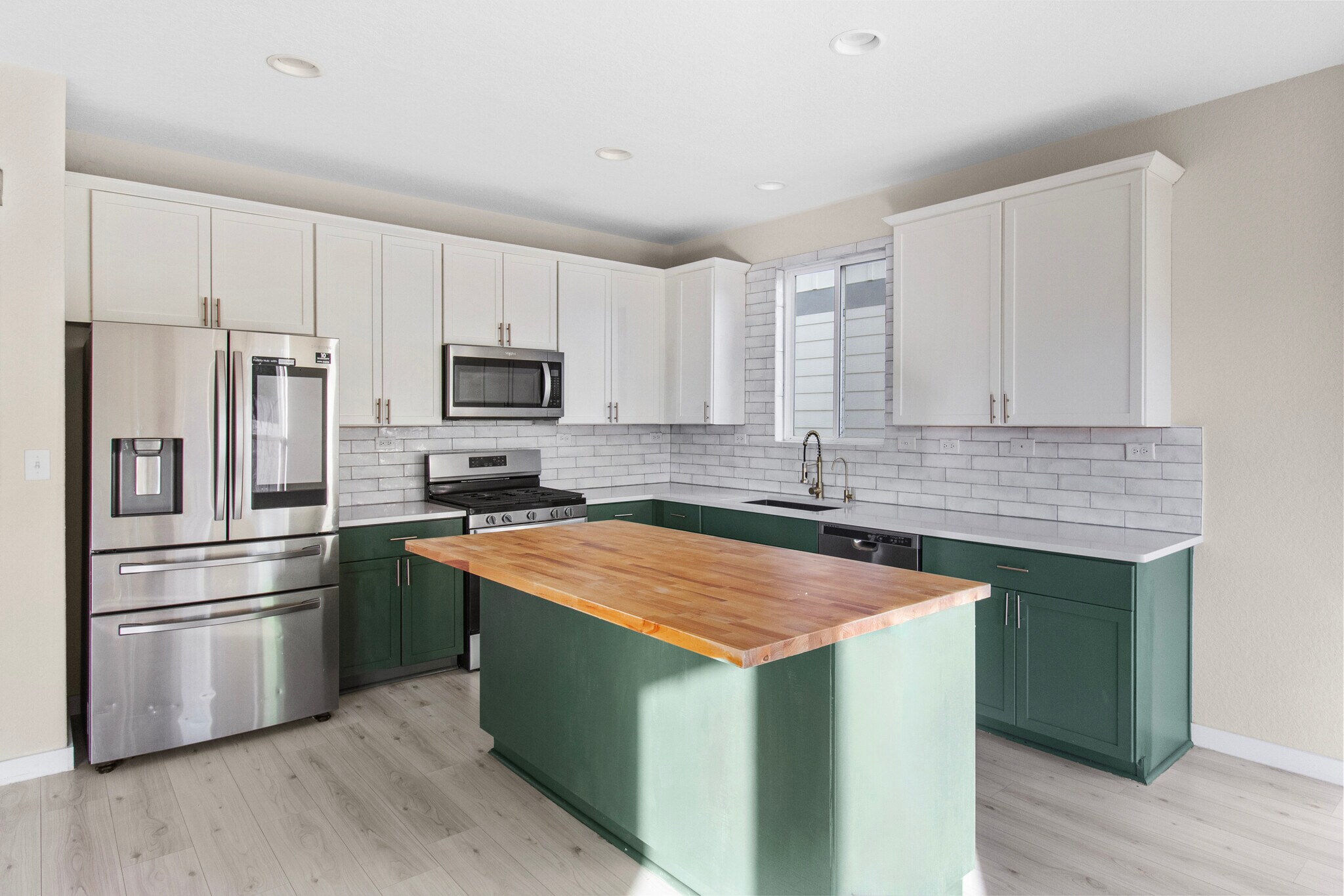 Kitchen - 11831 Burnett Rnch