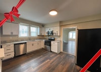 Building Photo - 1204 Manhattan St