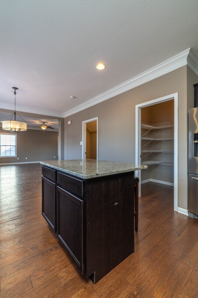 Building Photo - 2715 Honey Hill Rd