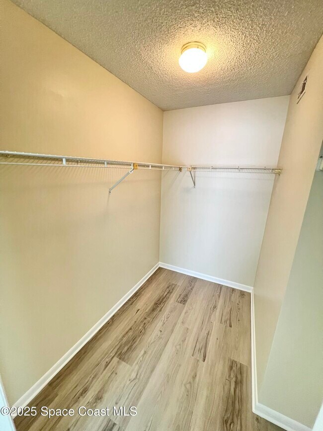 Building Photo - 1750 Commodore Blvd