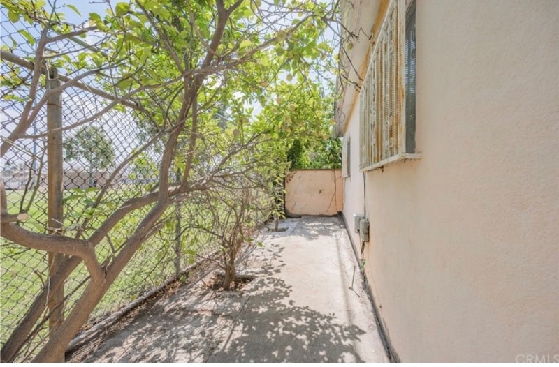 Building Photo - 8724 Ruthelen St