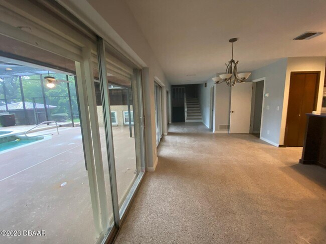 Building Photo - 1 Arrowhead Dr