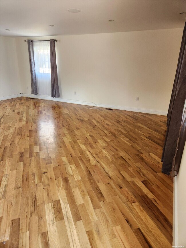 Building Photo - 145-98 222nd St