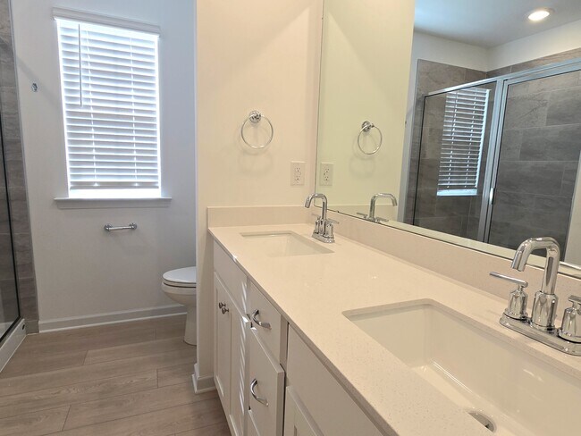 Building Photo - 1816 Pheasant Trce Cir