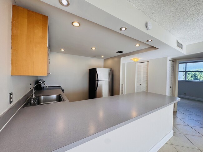 Building Photo - 500 Executive Center Dr