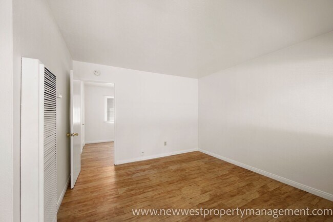 Building Photo - 551 22nd St