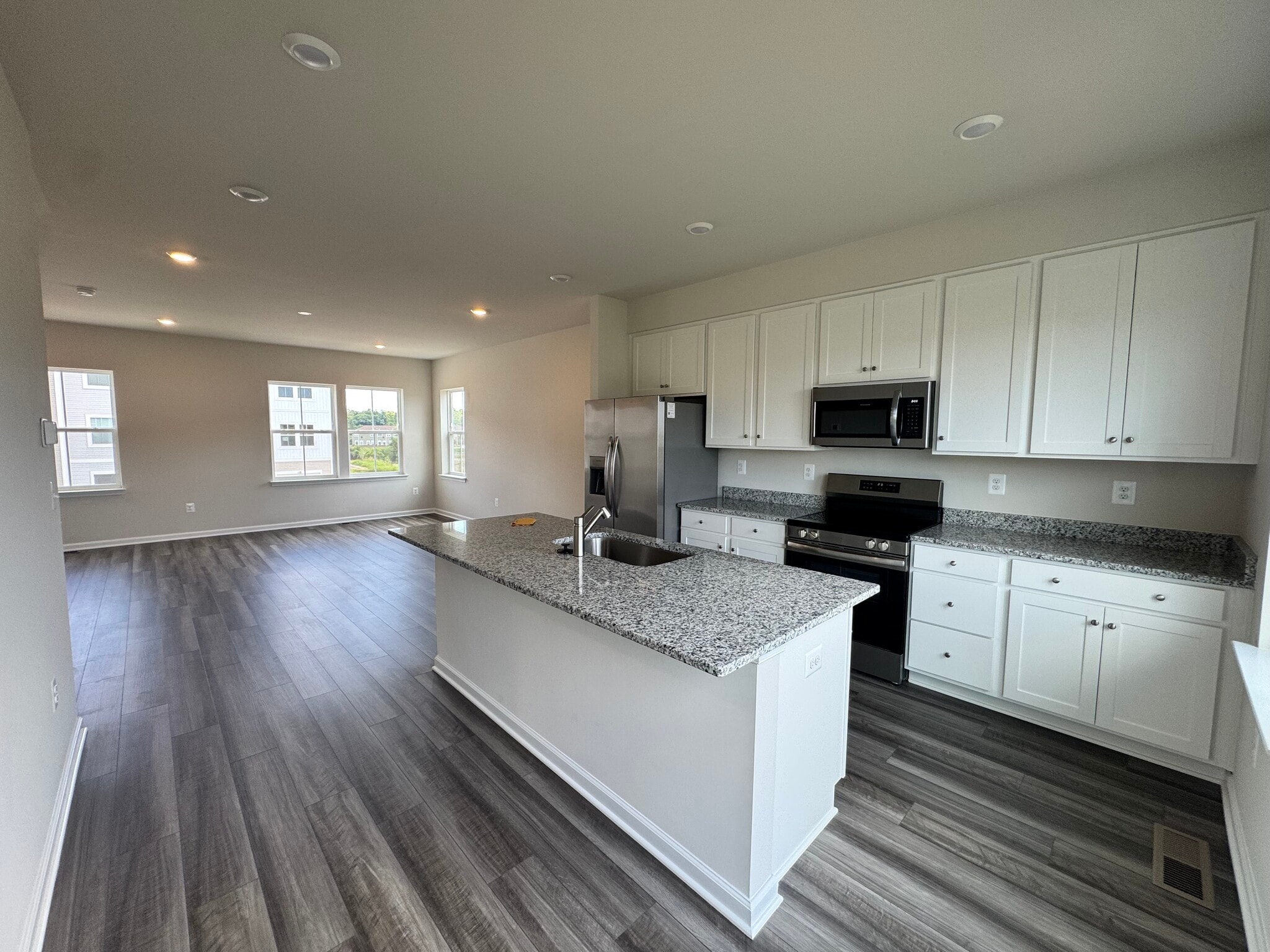 Building Photo - 101 Milburn Dr