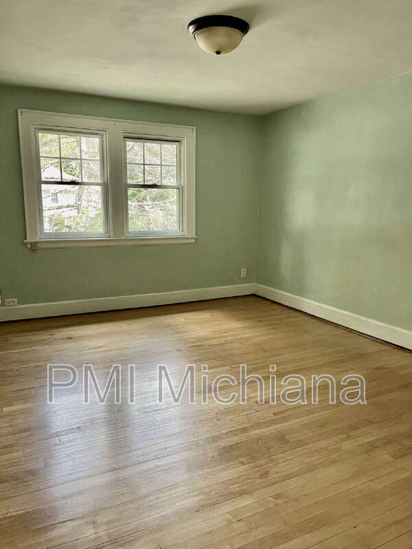 Building Photo - 1151 Hillcrest Rd