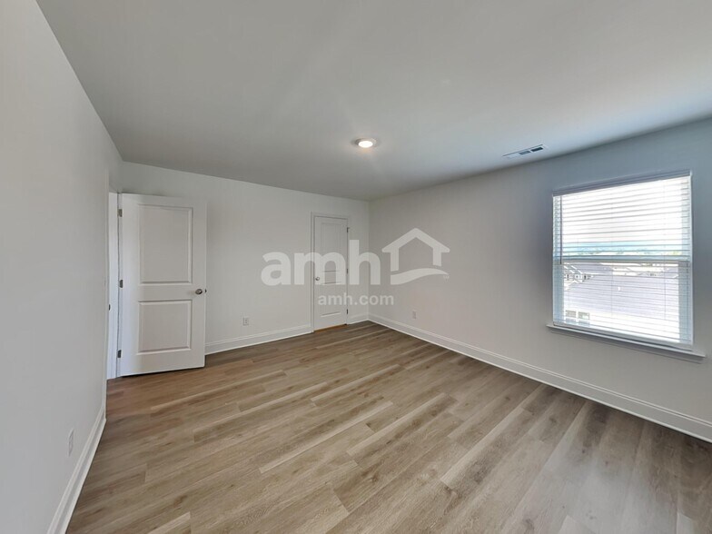 Building Photo - 229 Marin Dr