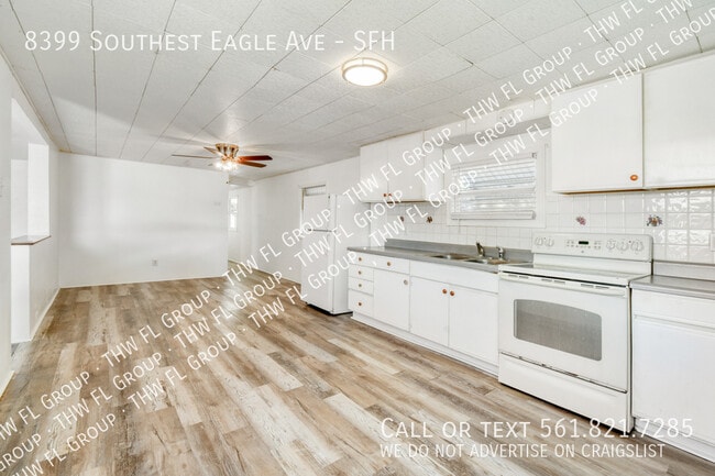 Building Photo - 8399 SE Eagle Ave