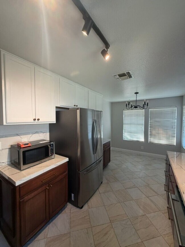 Building Photo - 5211 Moonlight Way