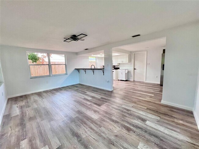 Building Photo - 5703 Andrea Dr