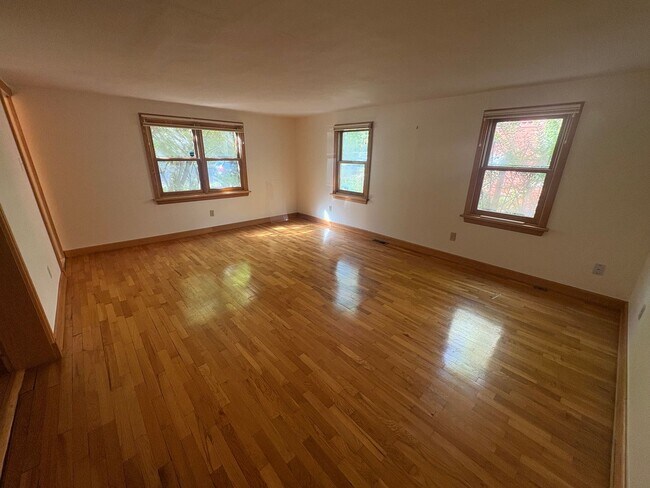 Building Photo - 531 Arapahoe Ave