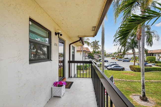 Building Photo - 7142 Golf Colony Ct