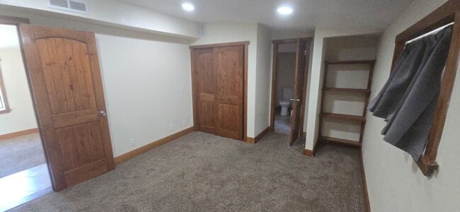 Building Photo - 1325 Balsam Ave