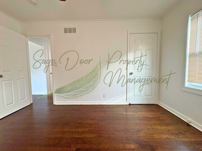 Building Photo - 5 BEDROOM IN INDEPENDENCE!!!