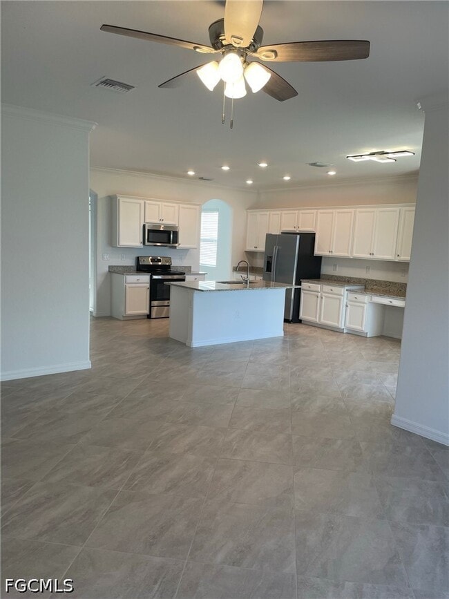 Building Photo - 14543 Cantabria Dr