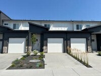 Building Photo - 2-Bedroom on the Boise Bench with Private ...