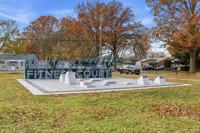 Building Photo - 25118 Lehigh St