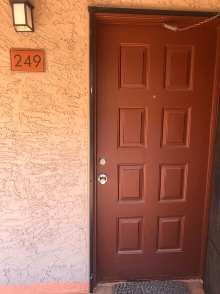 Primary Photo - 4354 N 82nd St