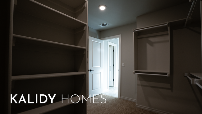 Building Photo - 801 Red River Dr