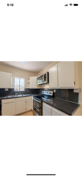 Building Photo - 1229 N 4th Ave