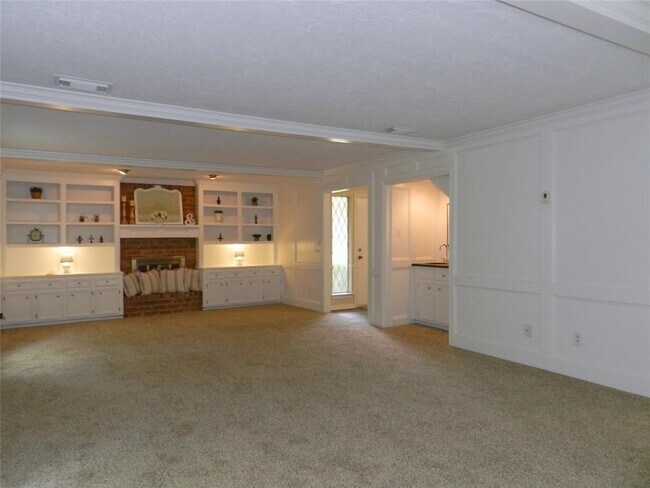 Building Photo - 9403 Oxted Ln
